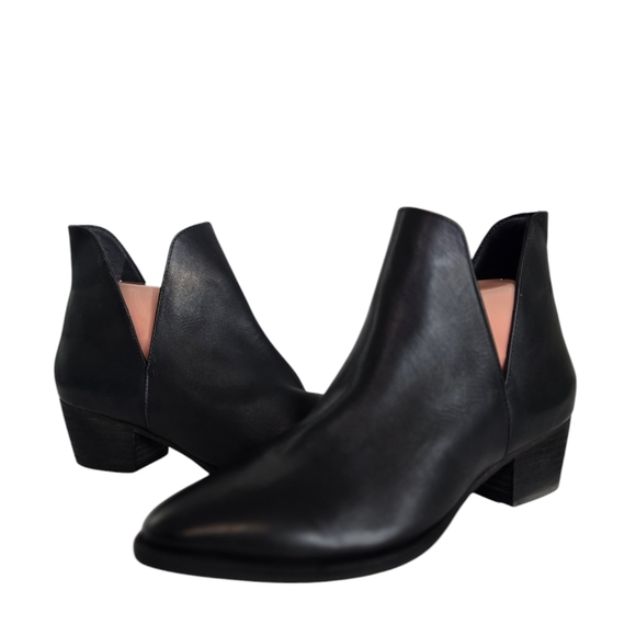 Free People Charm Double V Black Leather Ankle Boots Booties 8.5 - Picture 2 of 13